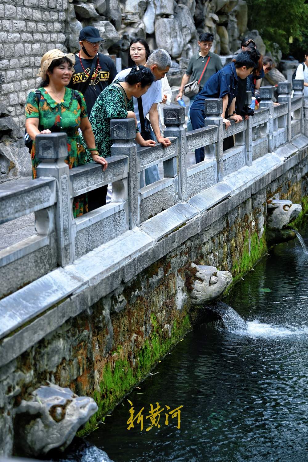 雨后泉城水位上升，黑虎泉喷涌势头明显见长