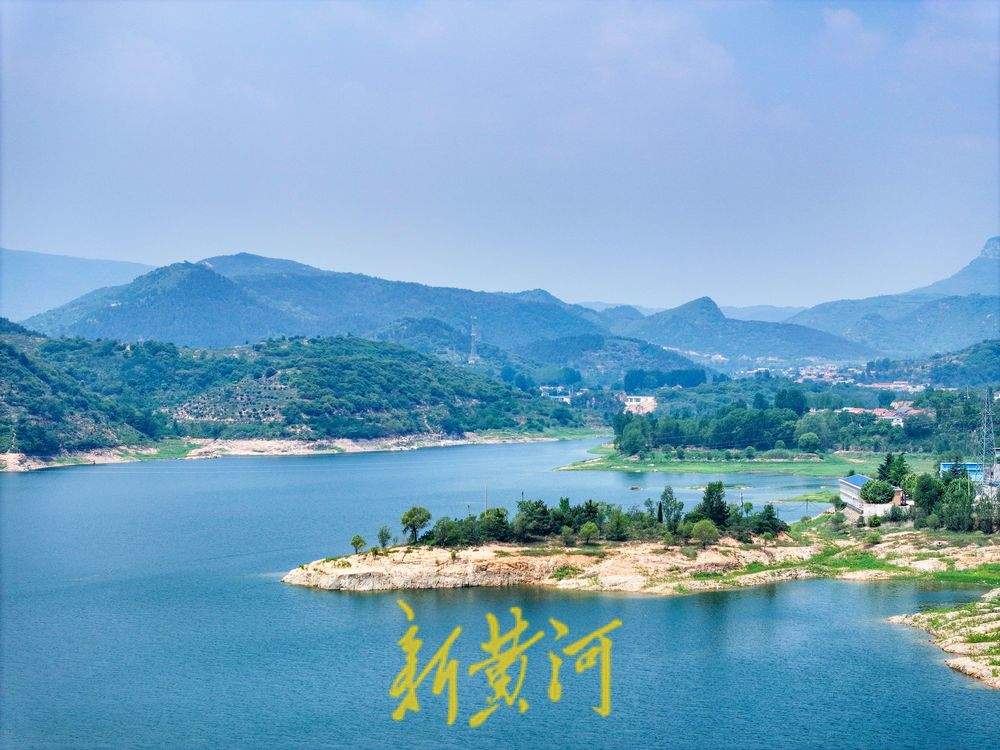 一池碧波映青山！章丘垛庄水库的盛夏生态画卷