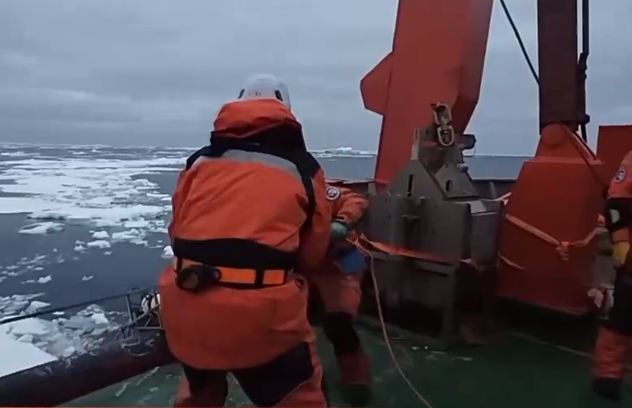 “雪龙”号完成阿蒙森海大洋作业 获取一批珍贵科研样品