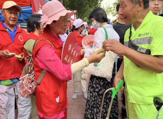 爱心助考志愿同行 温情服务护航梦想