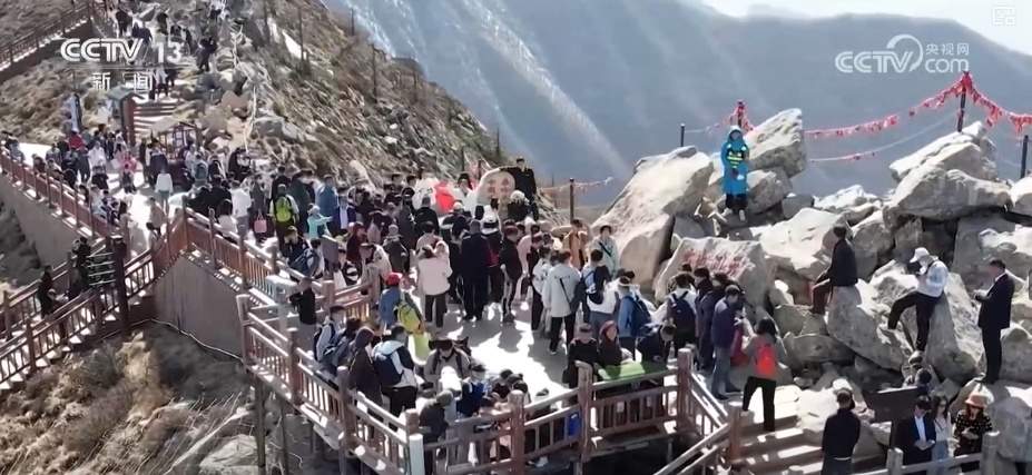 飙升120%!“数”读“五一”假期出行与消费新亮点