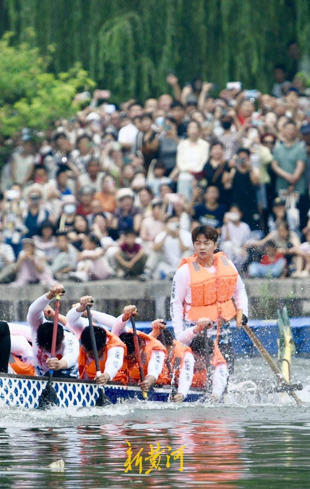 百舸争流耀明湖 明湖龙舟赛激情开桨
