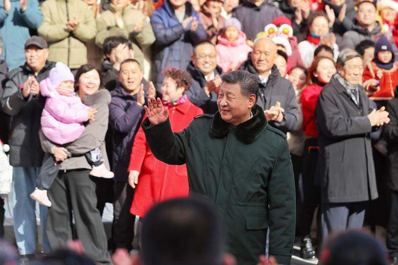 时政微观察丨为民造福，坚持当“老百姓的官”