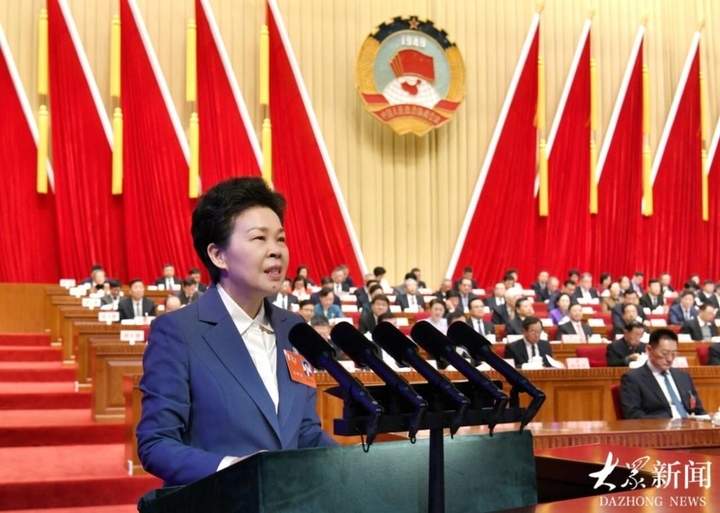 坚定扛牢“走在前、挑大梁”使命担当 为“十五五”开好局起好步贡献智慧力量 省政协十三届四次会议隆重开幕 林武讲话 周乃翔出席 葛慧君作常委会工作报告 林峰海主持 刘均刚作提案工作情况的报告