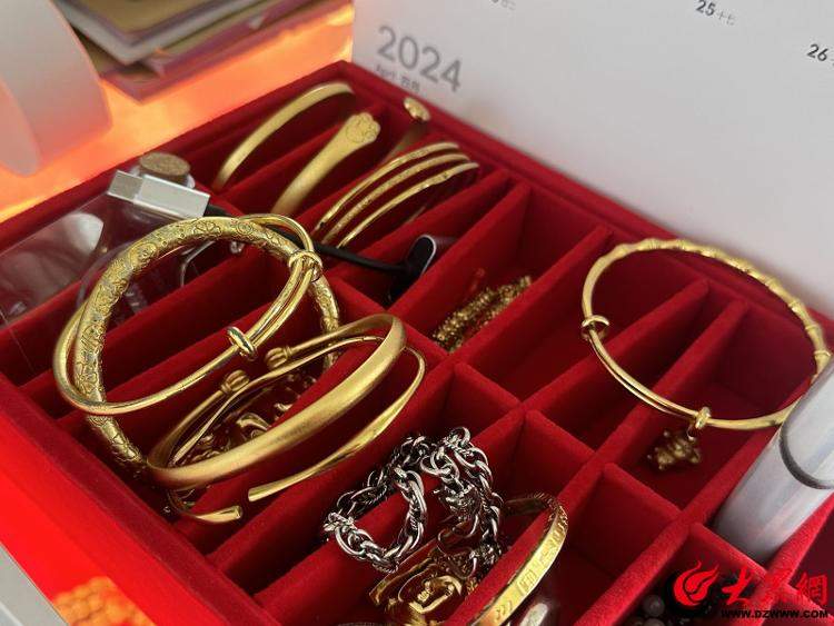金价一路狂飙带动“打金” 有黄金加工店每天加工180克黄金
