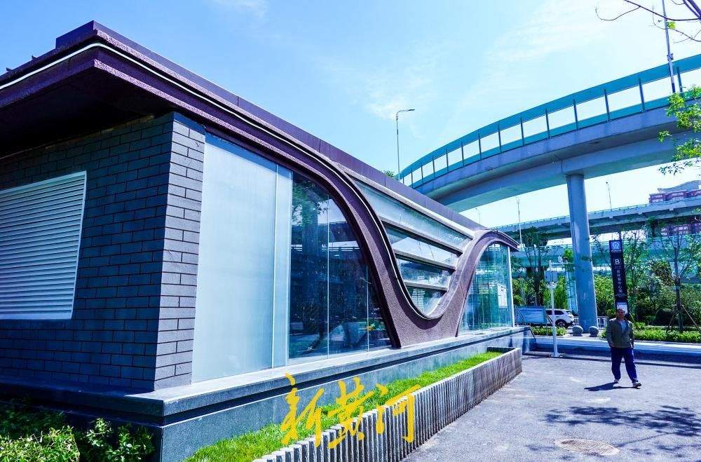 济南地铁4号线省体育中心站新增两个出入口亮相