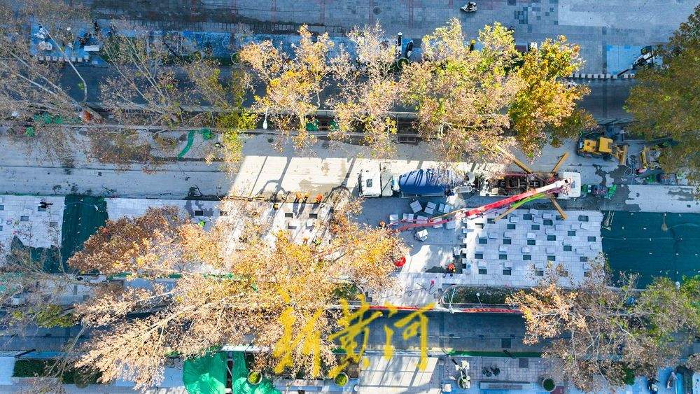 泉城路改造换装“海阳红”，高标准花岗岩提升百年老街品质