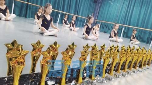 暑期艺术考级，热了谁？