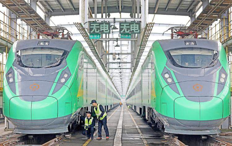 哪些火车票要打折，如何缓解高速排队充电？2025春运实用帖来了