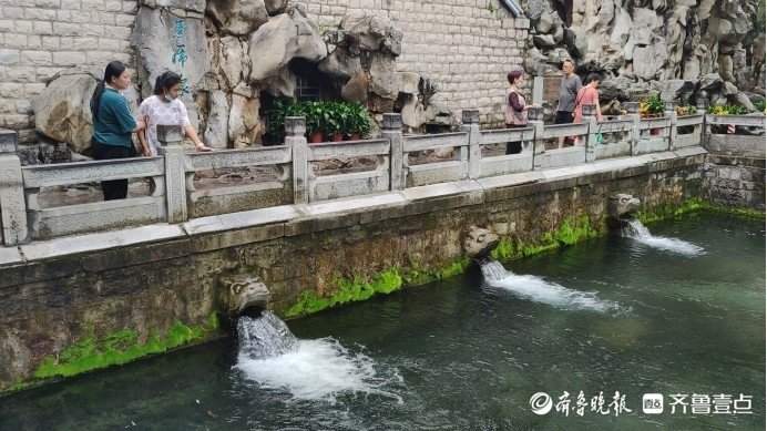 进入暑期后,济南旅游景点变得"火热".