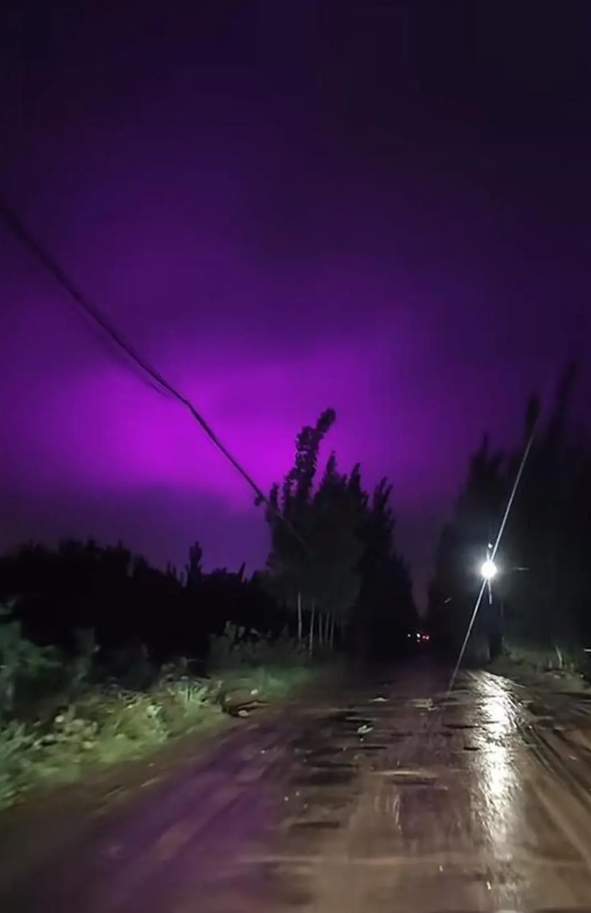 济南雨后现“紫色夜空”，气象部门回应