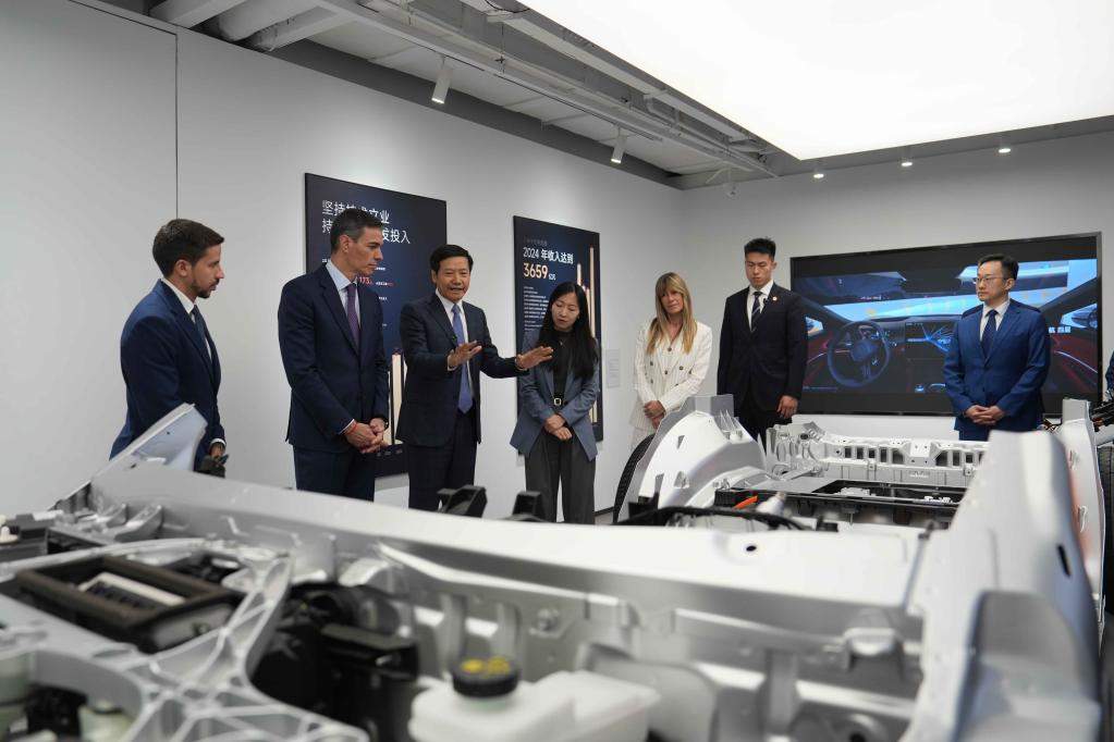 西班牙首相桑切斯：中国注定要在世界的未来扮演关键角色