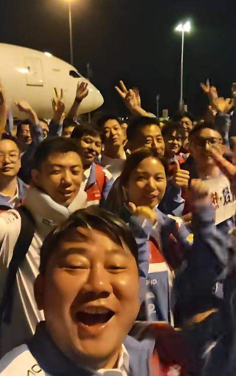 张雪机车团队意大利观赛，多人遭盗窃，知情人：此前曾提醒他们小心防盗