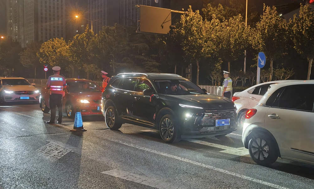 世界杯观赛不酒驾！山东交警开展夏季攻势，严查酒驾醉驾守护出行平安