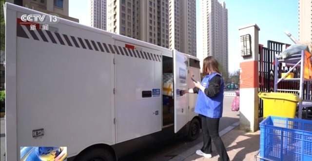 高铁半日达 自动化率超90% 中国快递究竟有多强?