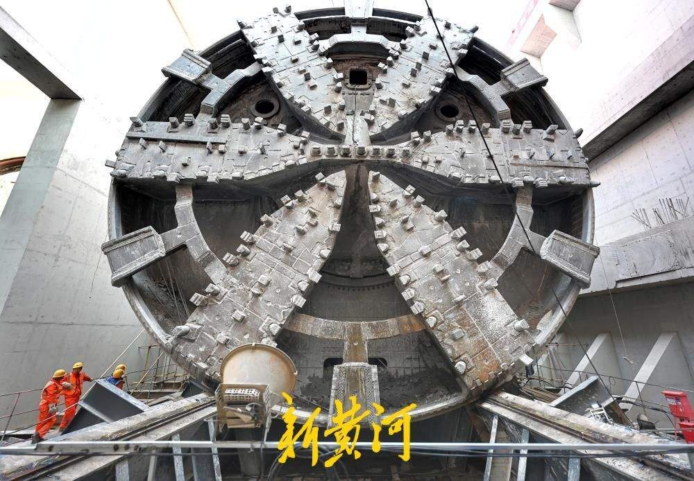 通车后，起步区到机场10分钟可达！跨黄超大直径盾构隧道济南航天大道穿黄隧道盾构段首线贯通