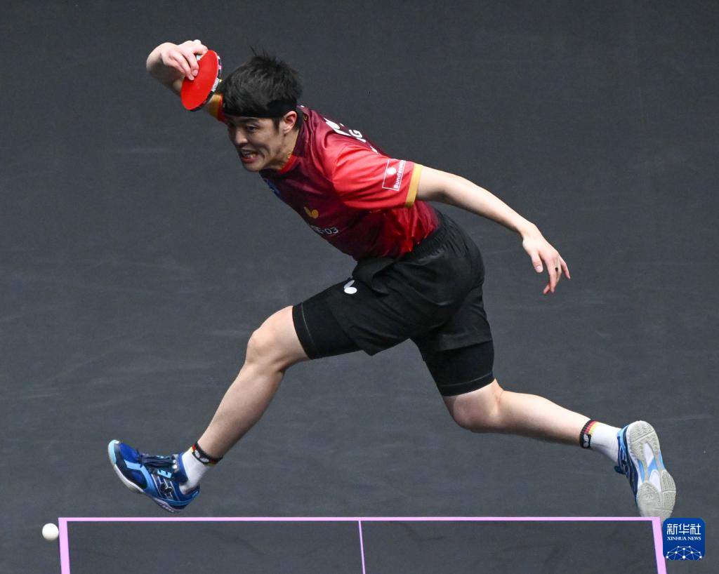 乒乓球——WTT重庆冠军赛：梁靖崑无缘男单八强
