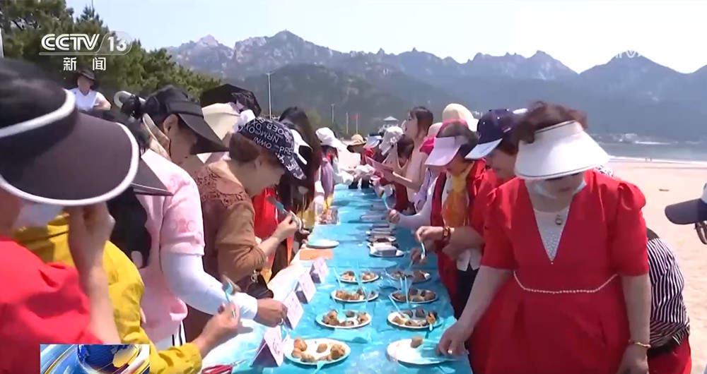 端午将至 入境口岸便捷服务和多彩文旅项目吸引中外游客观光打卡