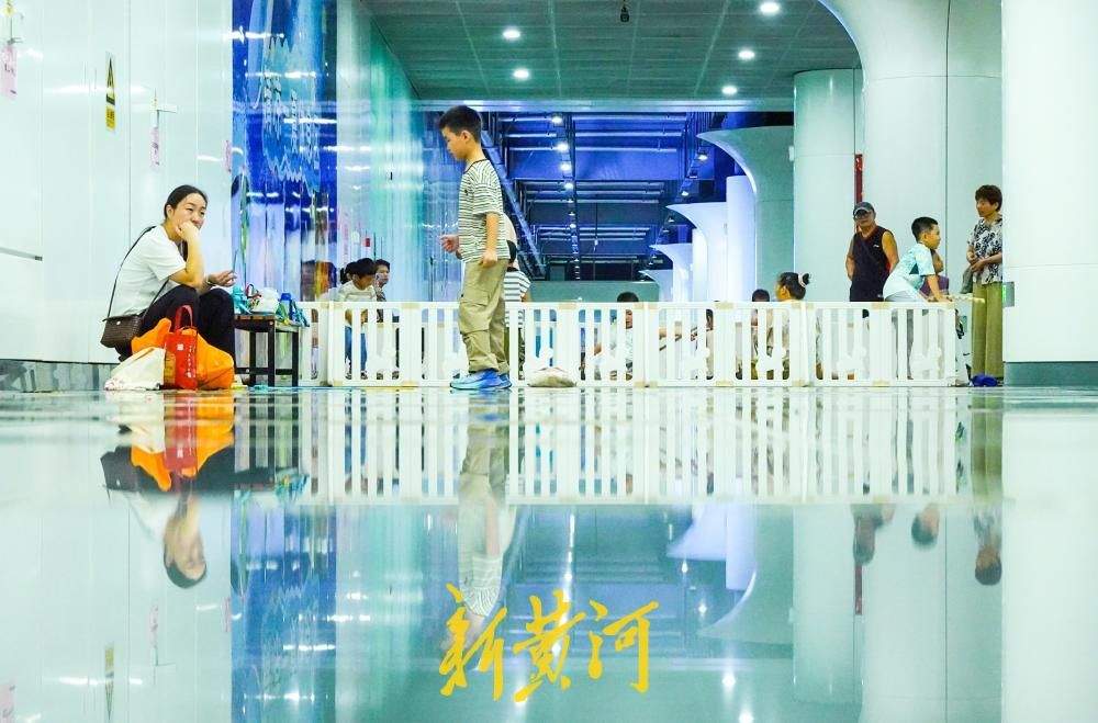 地下通道变身“遛娃宝地”，清凉空间受泉城市民热捧