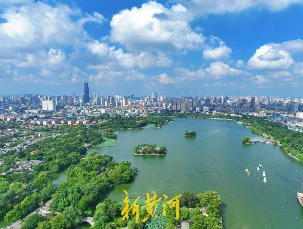 泉城初秋晴空颜值爆表，蓝天白云绘就明湖美景