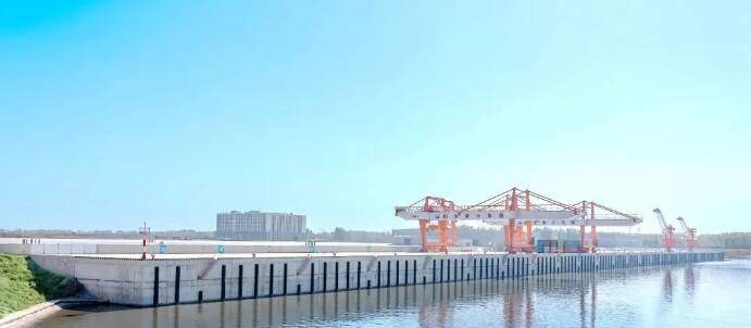济南港再添外贸新航线！纺织品“河海联运”出海 物流成本降15%