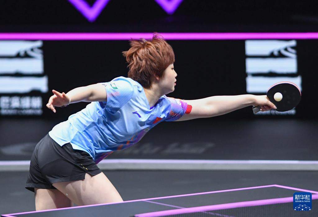 乒乓球——WTT重庆冠军赛：蒯曼晋级女单八强