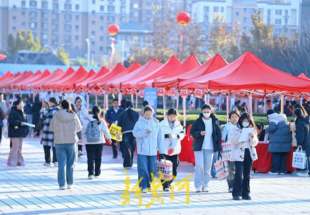 1.1万个岗位进校园，济南这场招聘会吸引6000名应届生前来应聘
