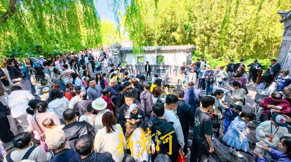 济南“泉水游”持续火爆，众名泉成“吸粉”主力