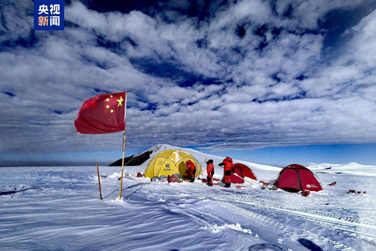 第二次青藏科考队发现青藏高原近400米最厚冰川