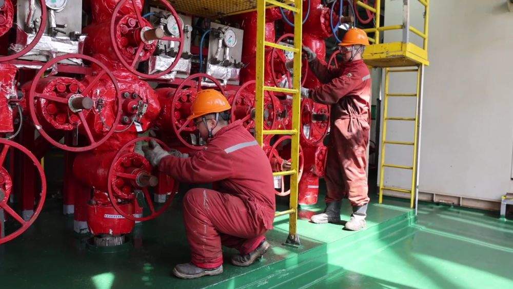 新华视点｜致敬劳动者 平凡岗位上的光芒万丈