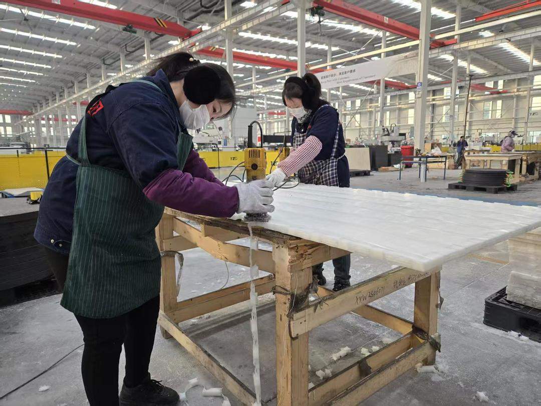 经济观潮｜一块仿真冰，铺出宁津新材料产业升级路