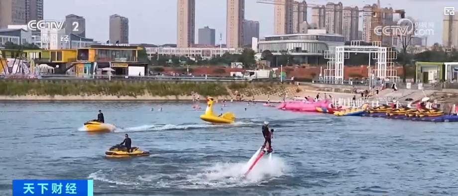 全国各地迎“夜体验”热潮 探索“日游园+夜观演”全时文旅新生态