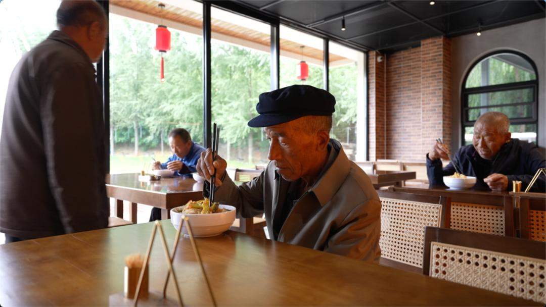 拼了!深山小村凭啥长出千万级产业