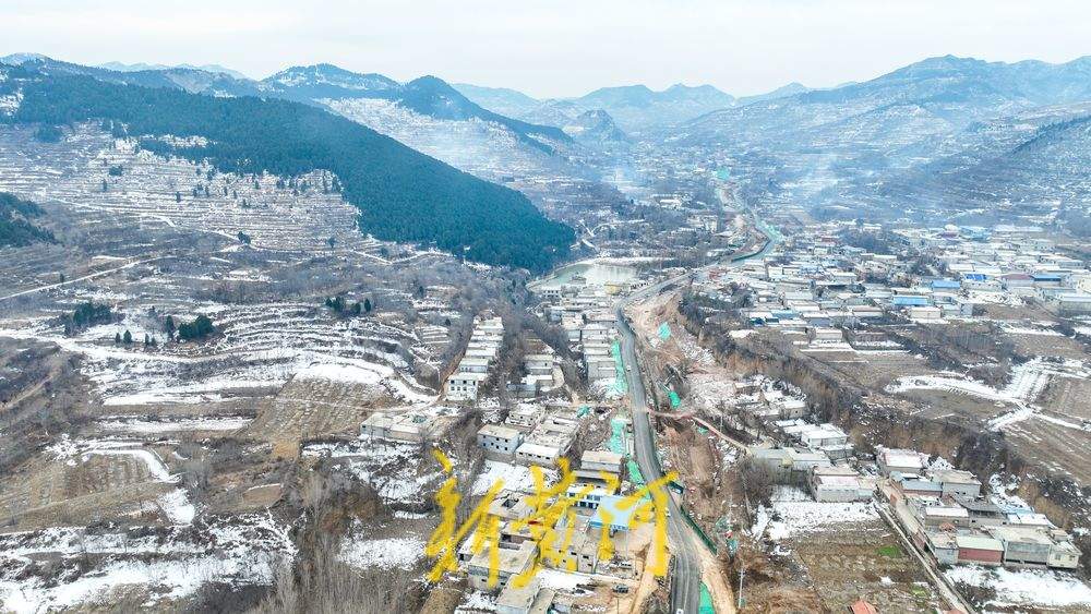 泉城持续低温天气，南山冰雪覆盖现北国风光