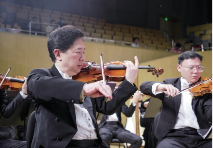 泉城交响乐团——泉在济南交响乐起新篇