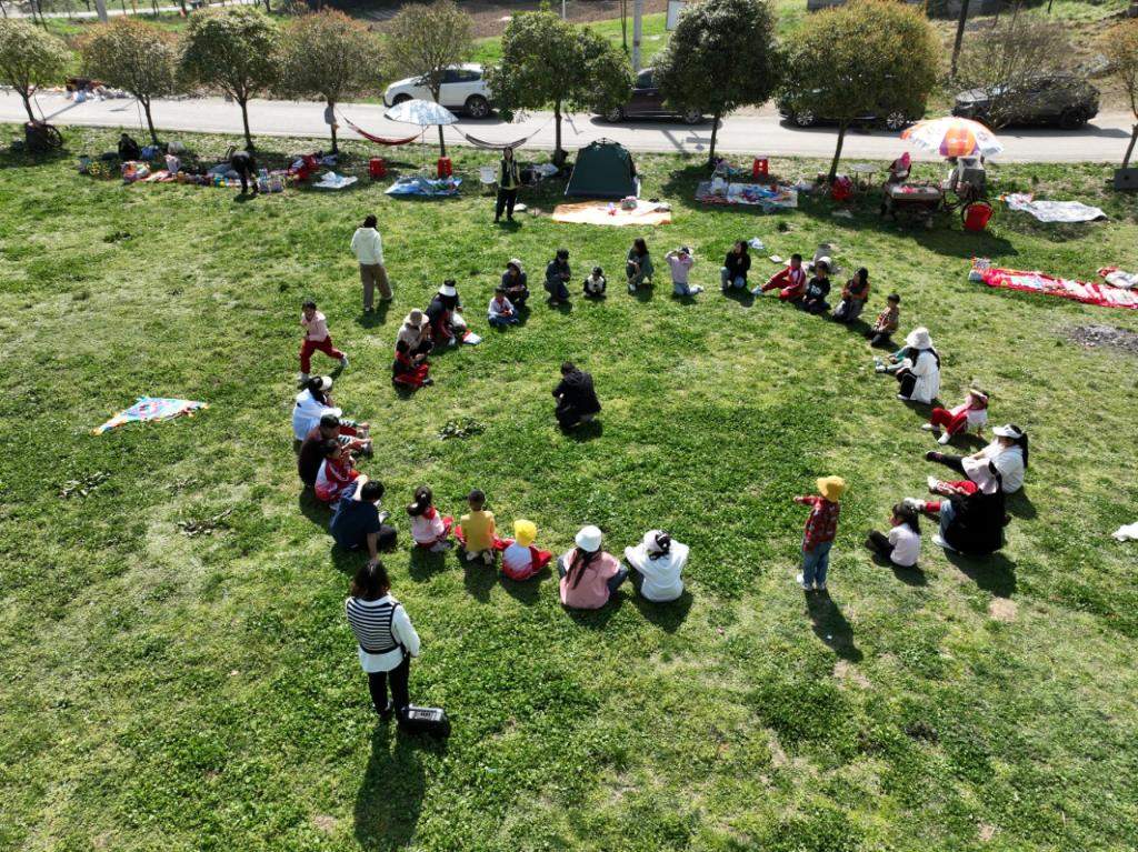 多地探索设置中小学春秋假，怎么休更合适？