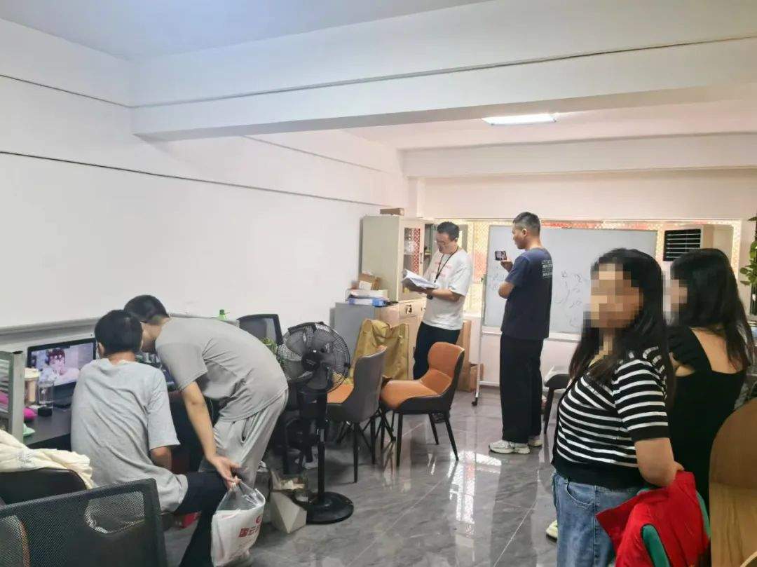 个人信息泄露背后黑手是谁？网警为你揭露