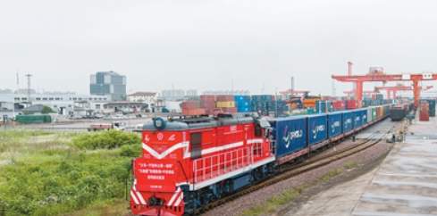 记者探访外贸一线，看如何应对市场波动