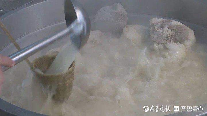 一天至少喝掉50万碗！走进济南的羊汤“江湖”