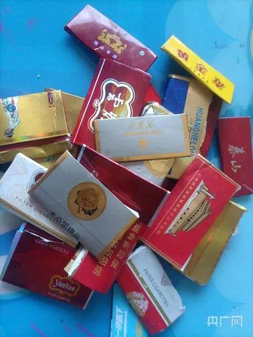 “烟卡”游戏风靡小学生群体 潜在风险不容小觑 