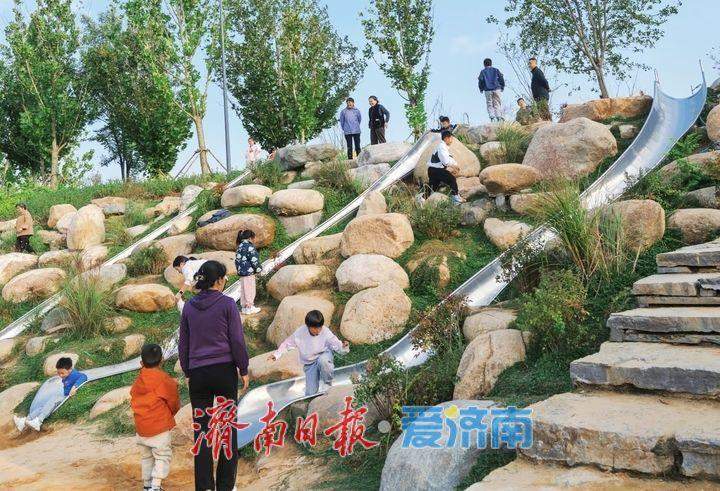 俯下身，发现一座“善育之城”