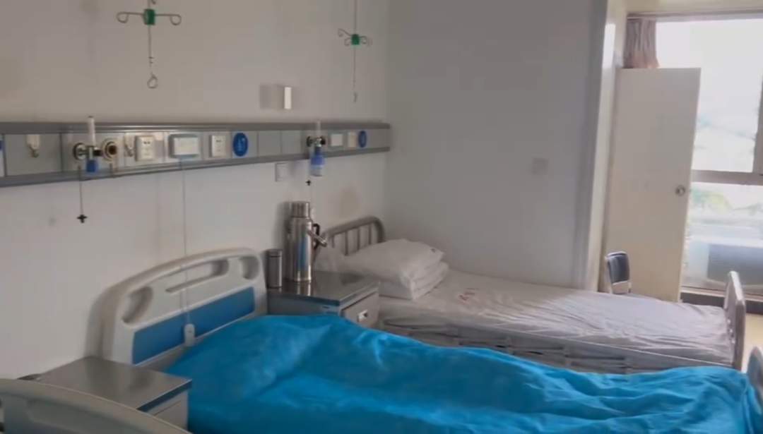 医院空挂病床 患者90余天就诊104次 工伤保险怎么成了“唐僧肉”?