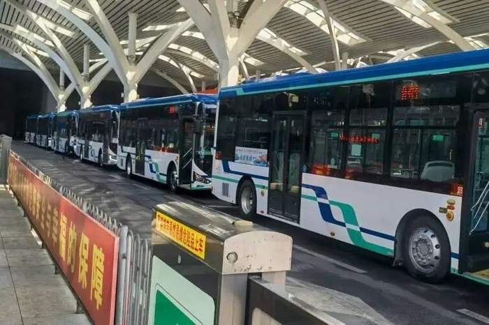 “免费公交+摆渡车一站直达”,济南第五届高层次人才招引大会公交出行指南来啦!