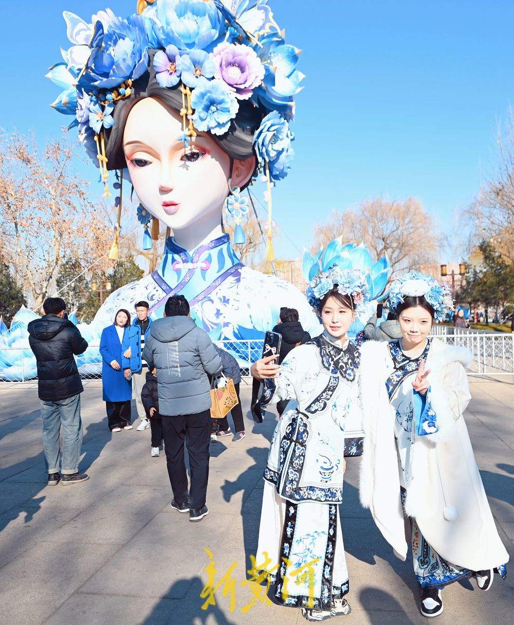 元旦虽过，游客打卡“湖畔雨荷”热情不减