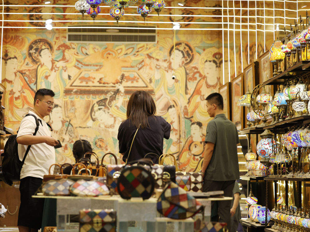 镜观·回响|丹青刻岁月 石窟映千年