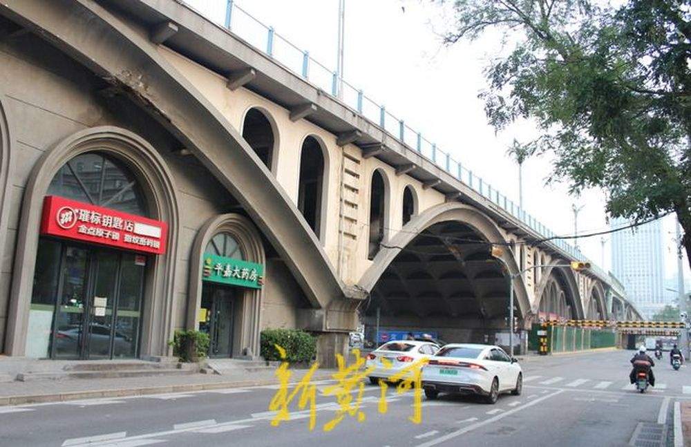 天桥区因它得名！百年纬二路跨铁路天桥：桥下商铺17日起开拆，进行为期210天维修改造
