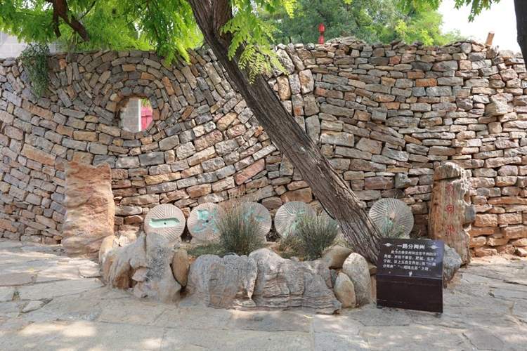 直播网红村丨泰安600年“伙大门”石头村，从大山深处蹚出一条文旅共富路