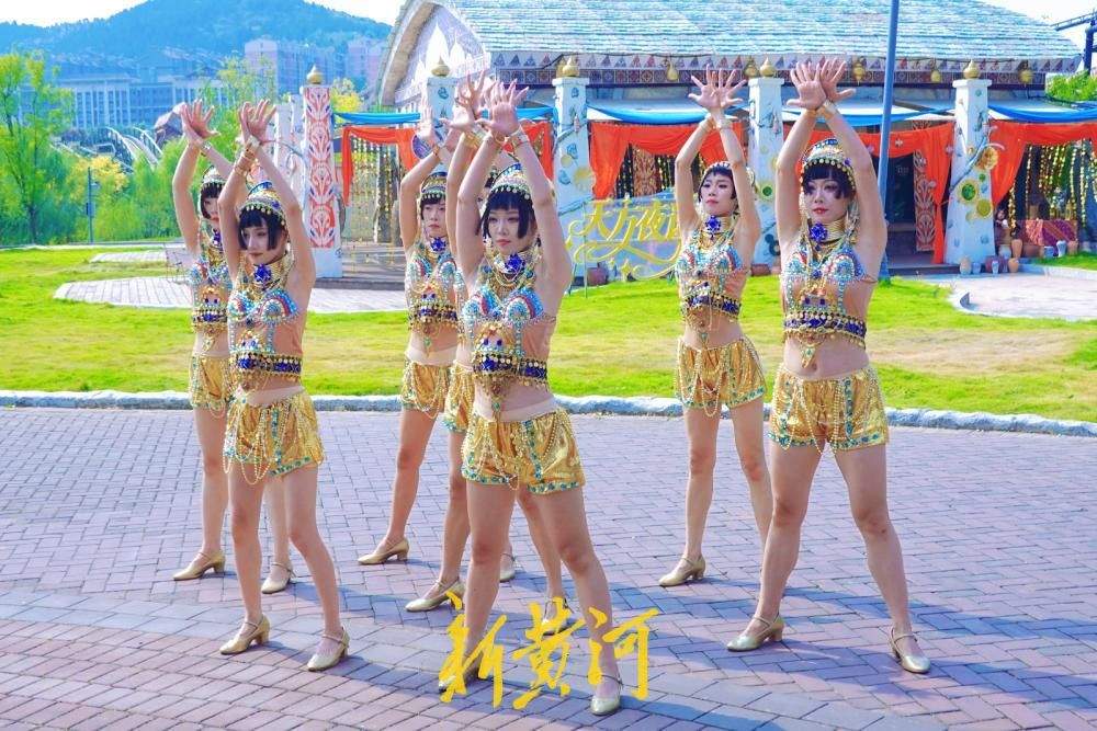纱幔轻舞裙摆飞扬，泉城景区“好戏连台”迎国庆