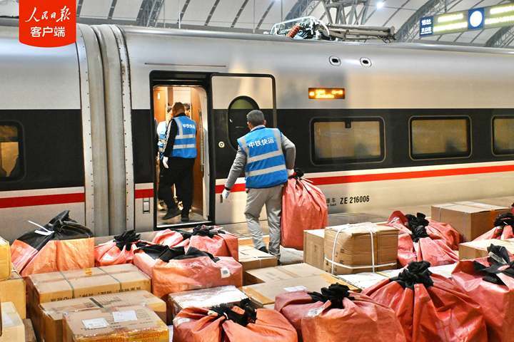 武汉与广州间试点开行高铁快运批量运输动车组列车