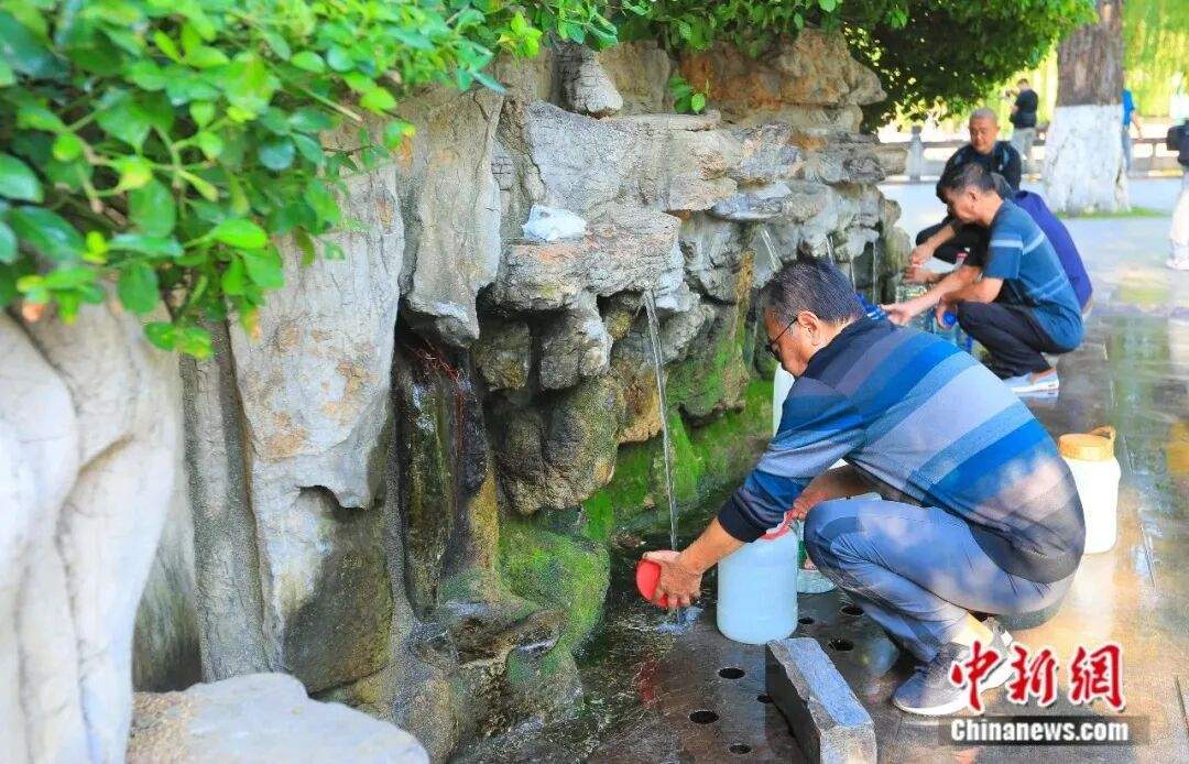 人这一辈子，一定要去济南赏一次泉！